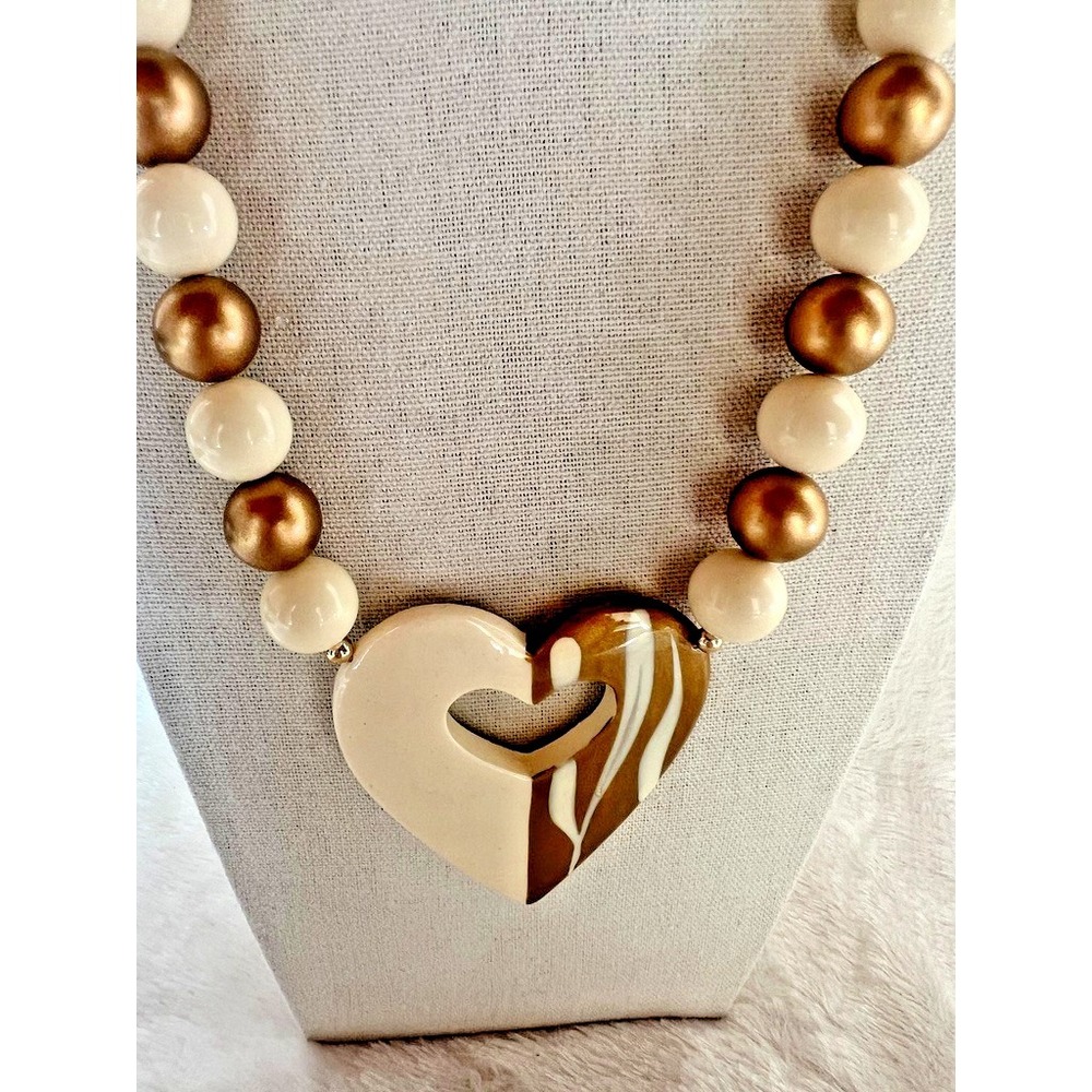 Vintage Heart Pendant‎ Necklace Cream & Gold Beaded Chunky Statement Retro Y2K